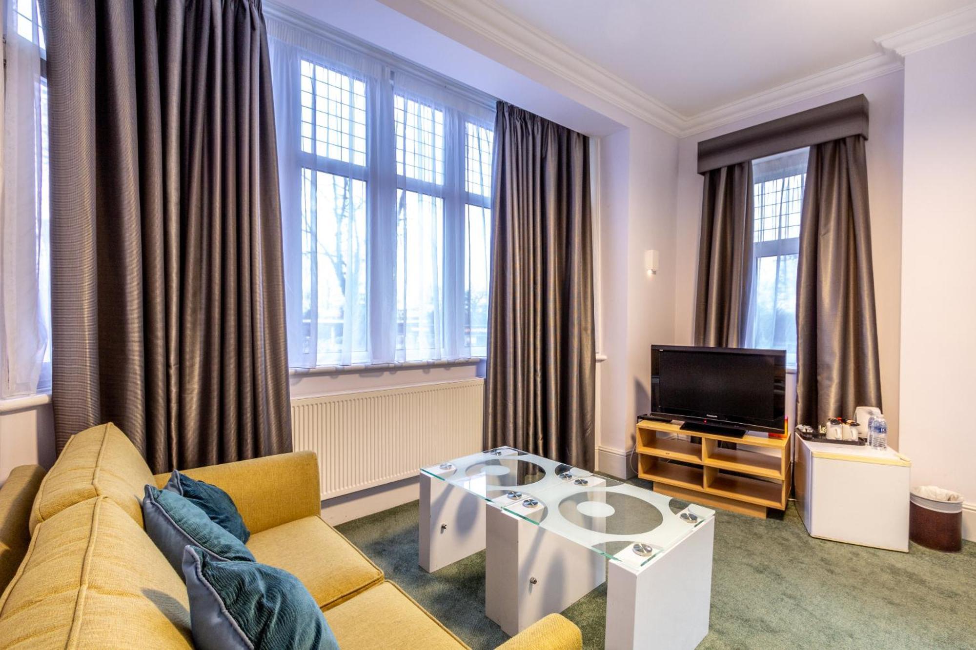 London Gatwick Inn エクステリア 写真