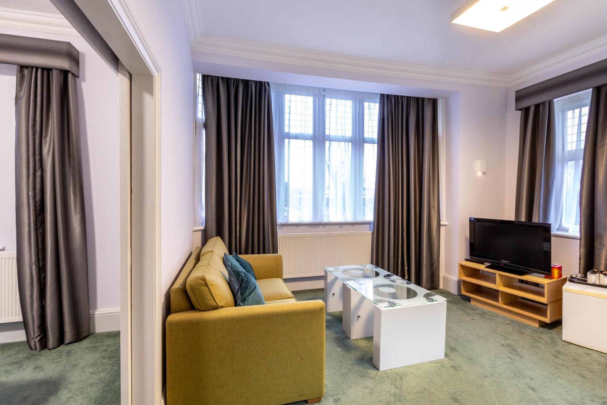 London Gatwick Inn エクステリア 写真