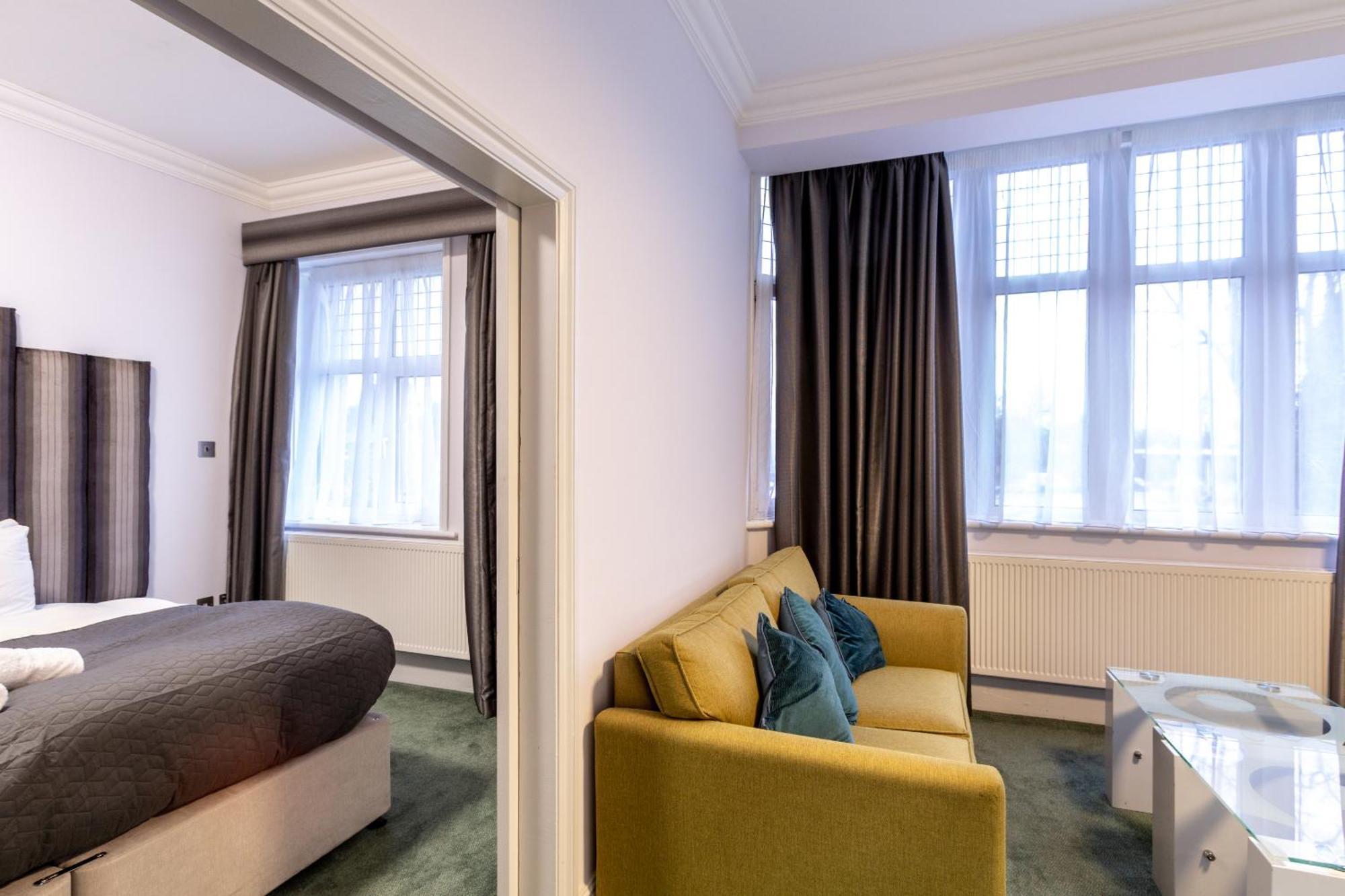 London Gatwick Inn エクステリア 写真
