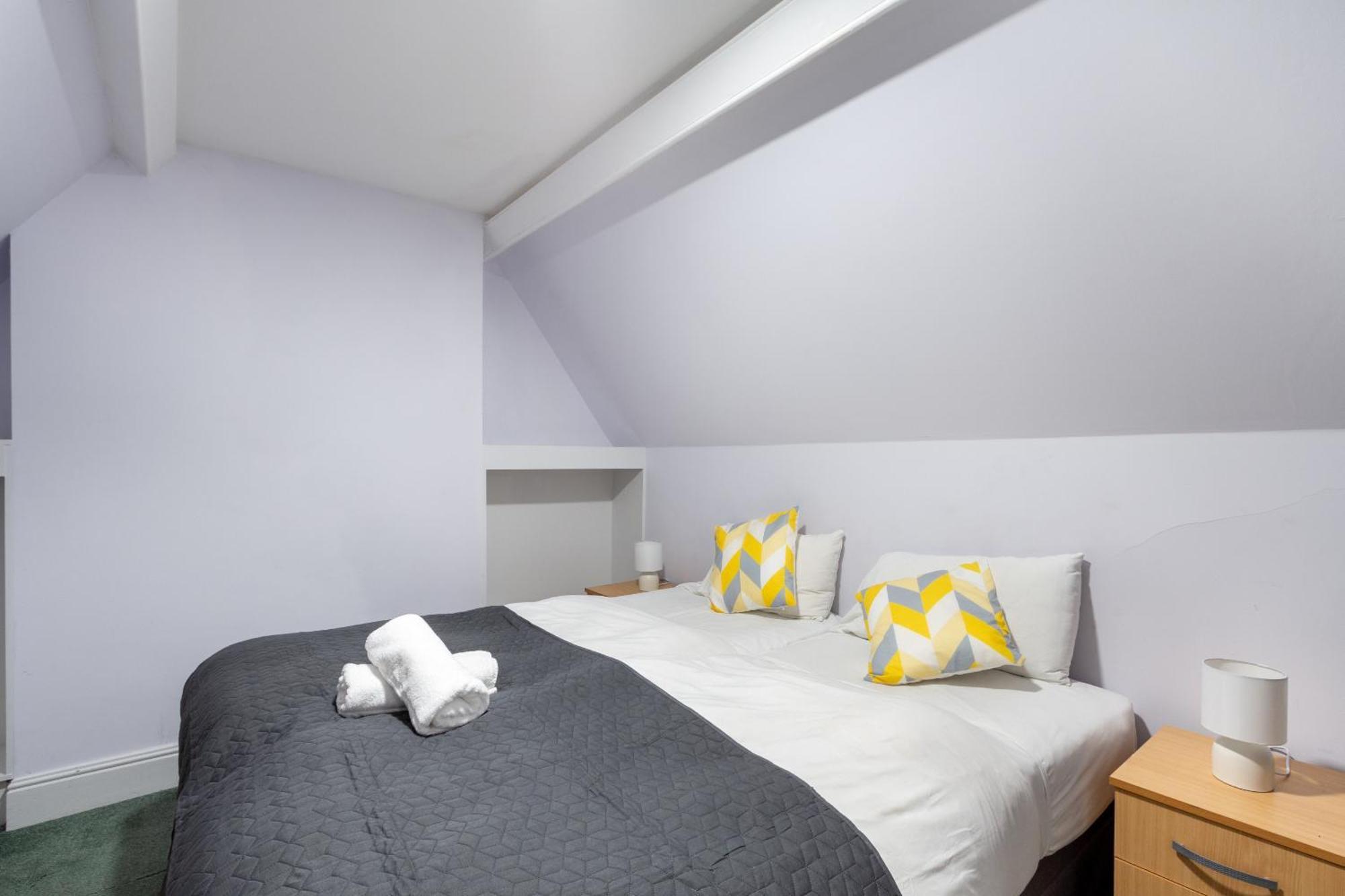London Gatwick Inn エクステリア 写真