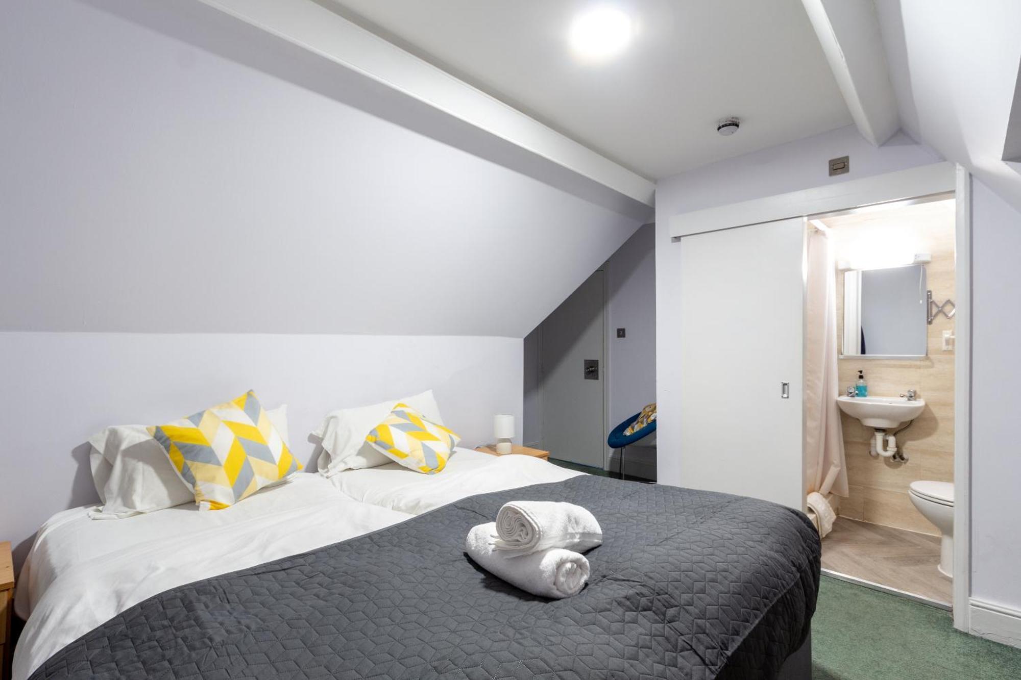 London Gatwick Inn エクステリア 写真
