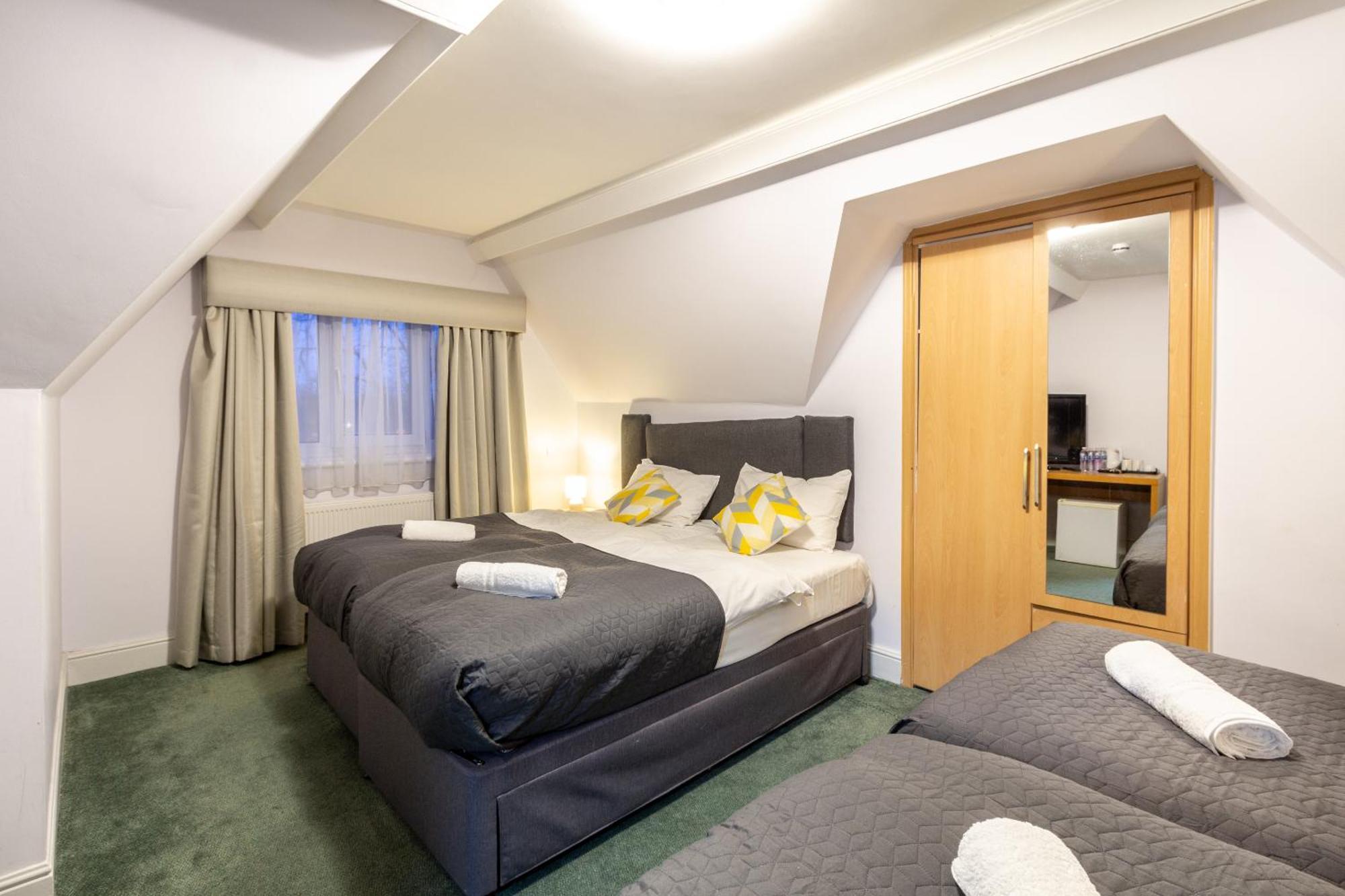 London Gatwick Inn エクステリア 写真