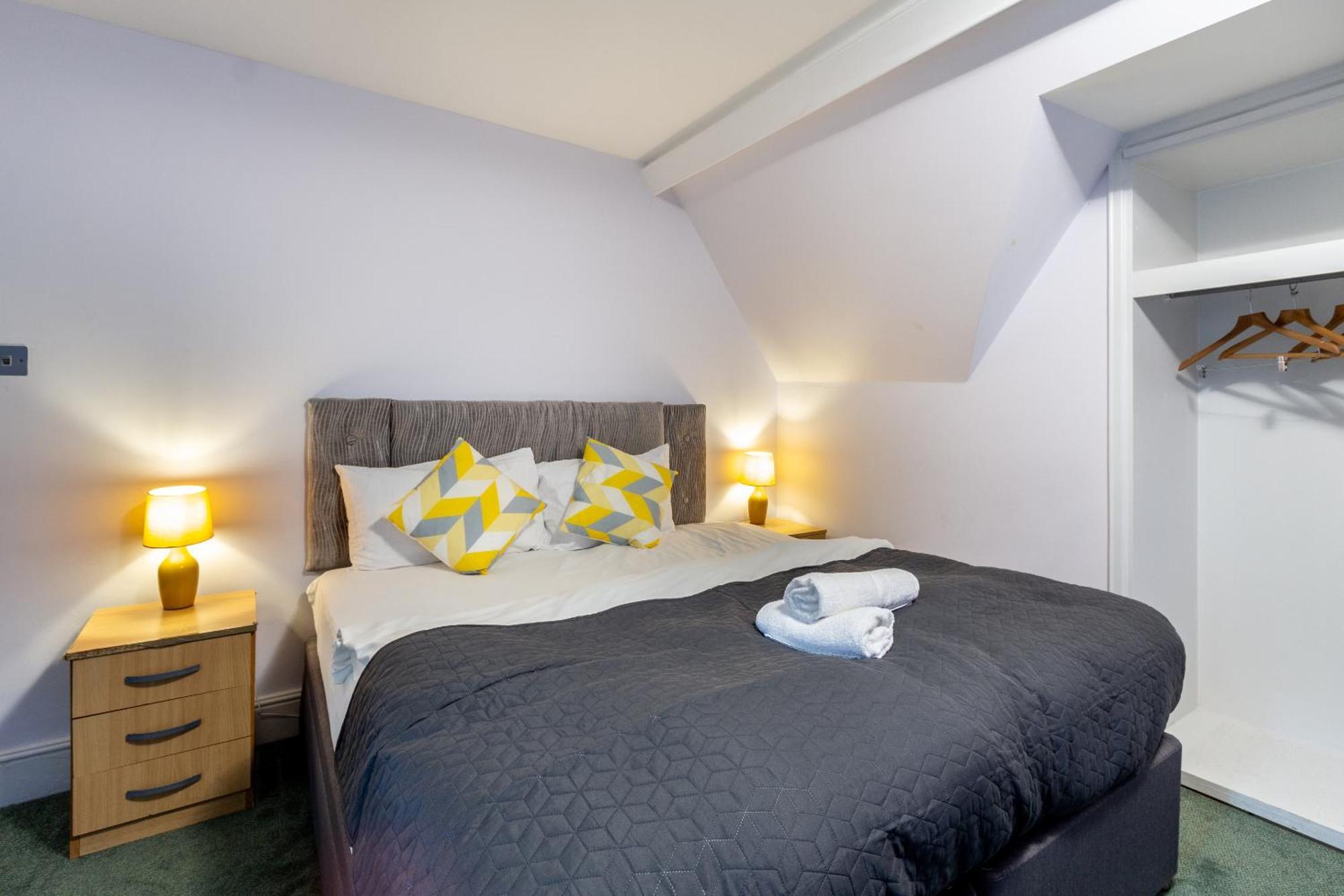 London Gatwick Inn エクステリア 写真