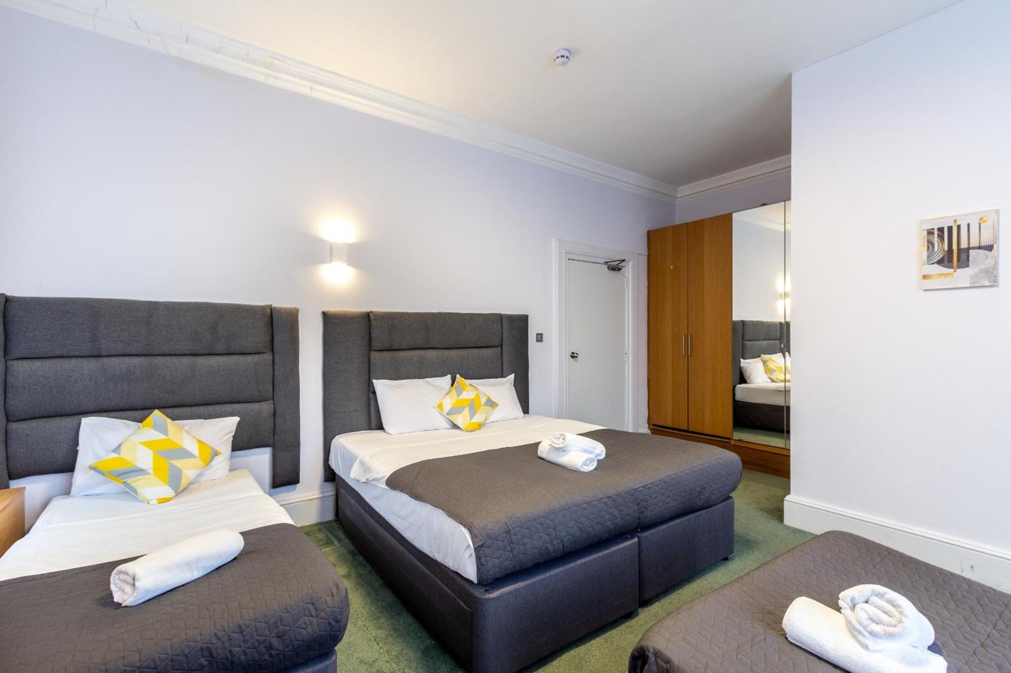 London Gatwick Inn エクステリア 写真