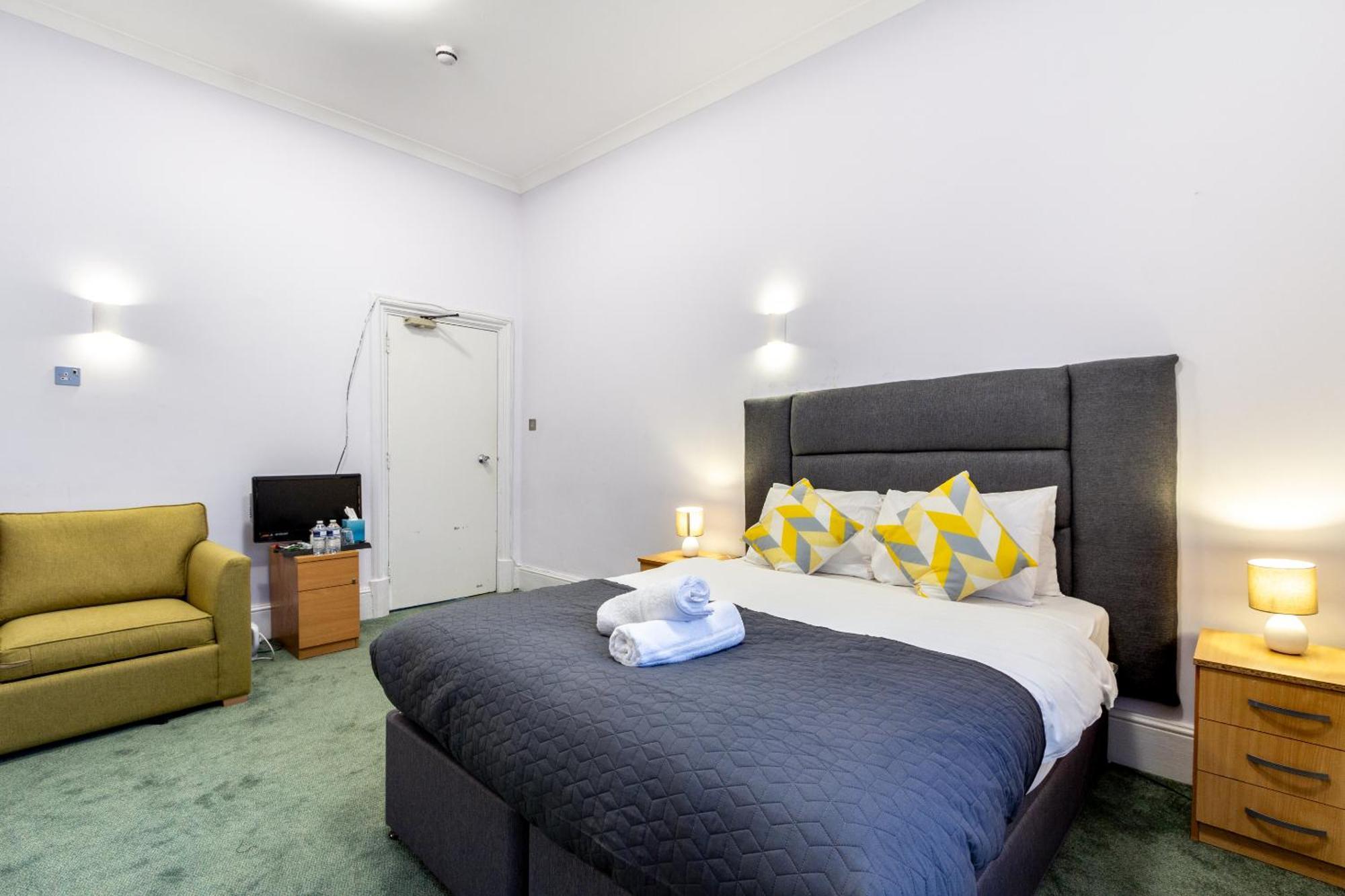 London Gatwick Inn エクステリア 写真